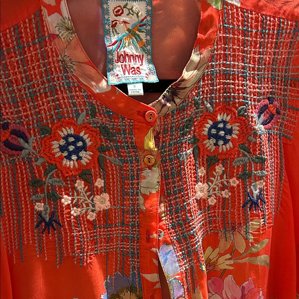 Johnny Was Coral Button-Down Floral Embroidered Top